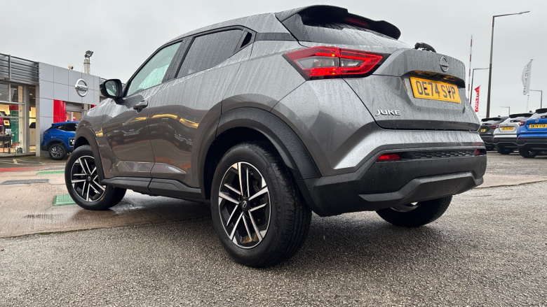 Nissan Juke 1.0 DiG-T N-Connecta 5dr DCT Petrol Hatchback